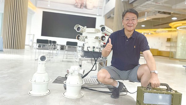 株洲新聞網(wǎng)|傲英創(chuàng)視練就一雙“火眼金睛” ，做機(jī)場(chǎng)的“守護(hù)神”